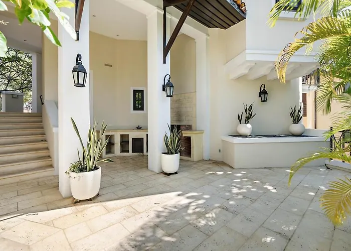 Stylish Beach-themed With Two Bedrooms And Lovely Ocean Views Сasa de vacaciones *